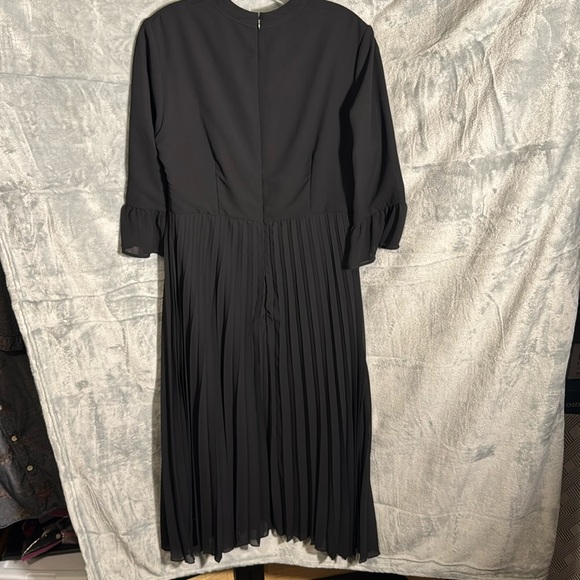 Black Pleated Dress‎ Downeaster women’s size medium  3/4 ruffle sleeves - Picture 4 of 10